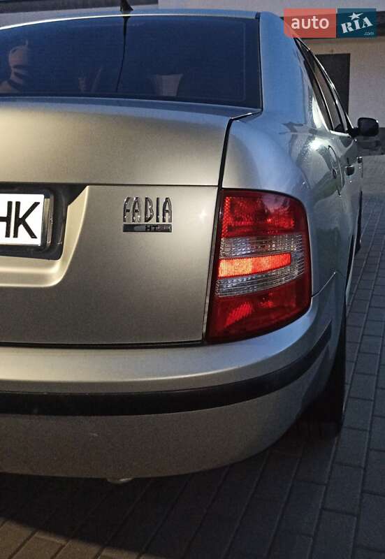 Седан Skoda Fabia 2007 в Луцке