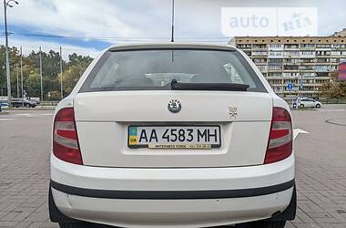 Хэтчбек Skoda Fabia 2006 в Киеве