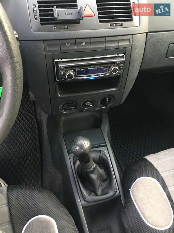 Універсал Skoda Fabia 2006 в Ужгороді фото 27 Універсал Skoda Fabia 2006 в Ужгороді