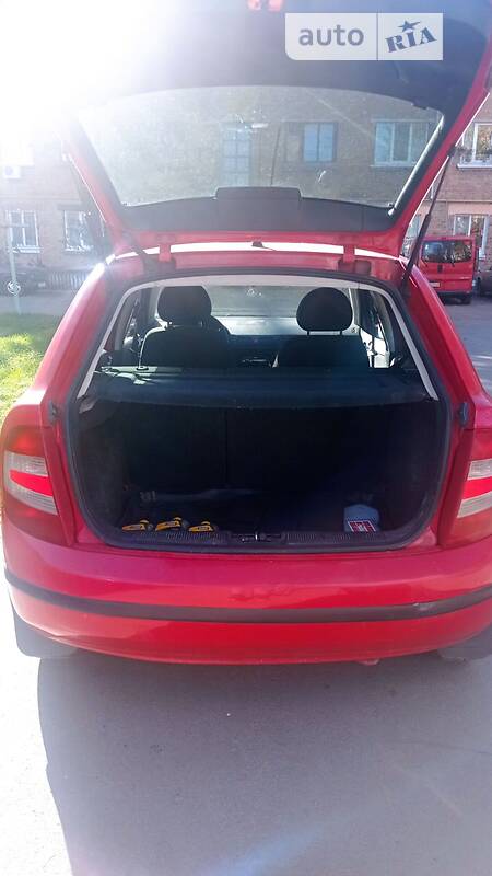 Хэтчбек Skoda Fabia 2004 в Житомире