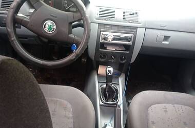 Хетчбек Skoda Fabia 2000 в 