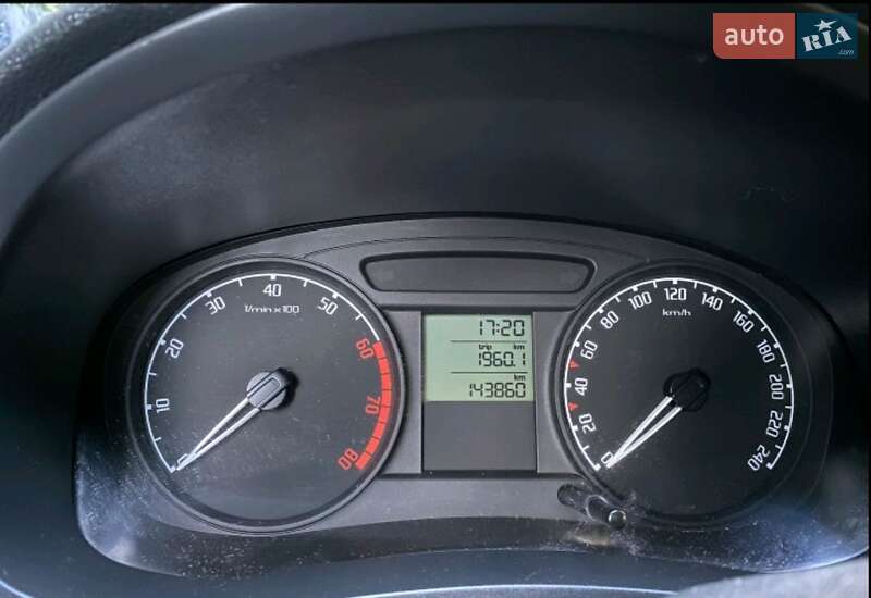 Хетчбек Skoda Fabia 2010 в Золочеві