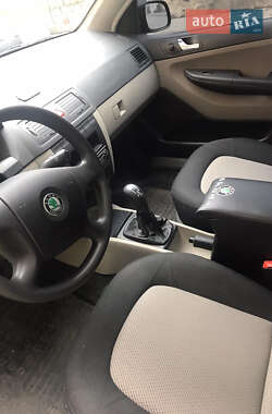 Седан Skoda Fabia 2006 в 