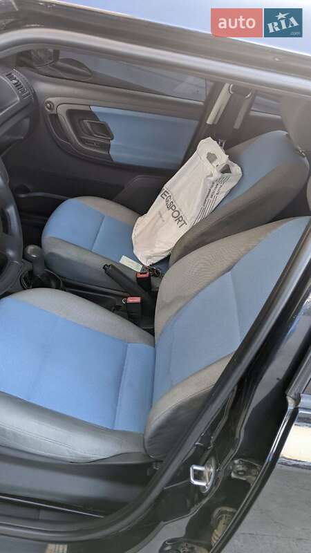 Хэтчбек Skoda Fabia 2009 в Арцизе