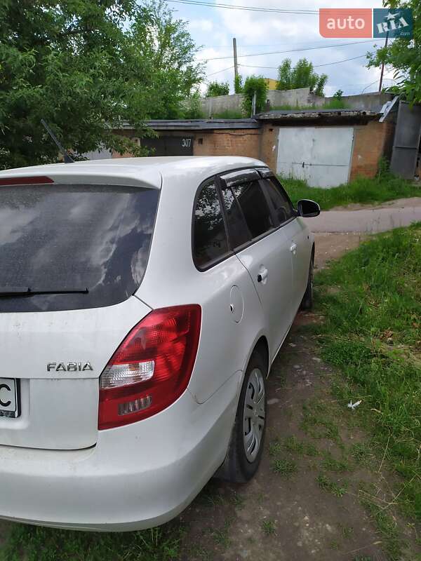 Універсал Skoda Fabia 2014 в Кропивницькому