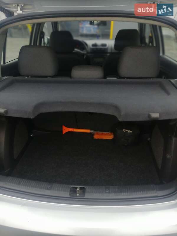 Хетчбек Skoda Fabia 2008 в Дніпрі