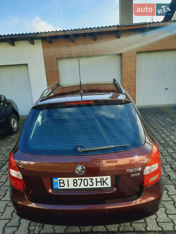 Универсал Skoda Fabia 2011 в Житомире