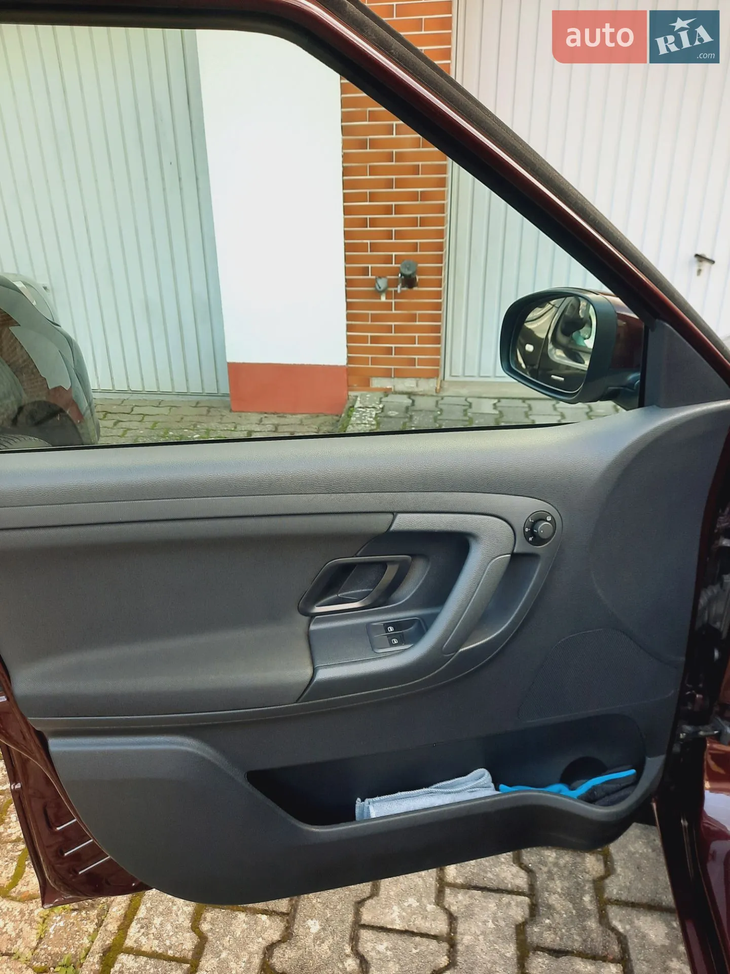 2011 Skoda Fabia - мініатюра 53