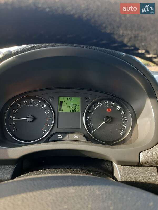 Универсал Skoda Fabia 2011 в Житомире