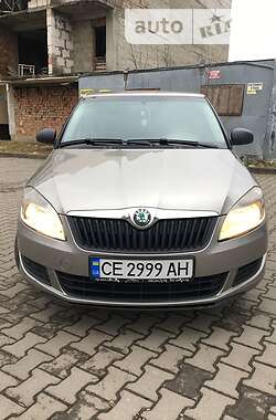 Універсал Skoda Fabia 2010 в Чернівцях