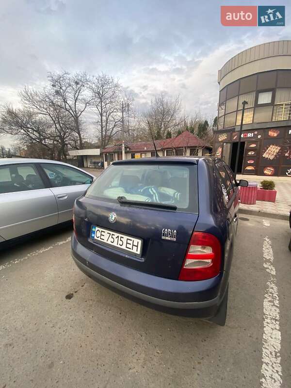 Хетчбек Skoda Fabia 2002 в Чернівцях