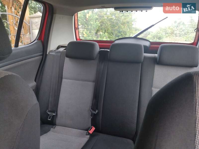 Хэтчбек Skoda Fabia 2011 в Львове
