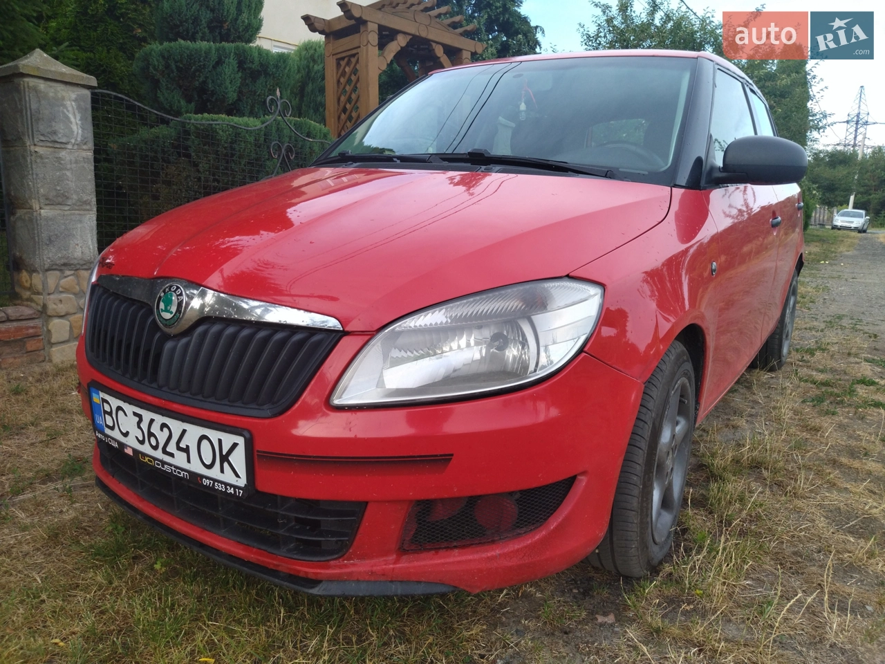 Машина в гарному стані,  справна. Доступна у використанні. 6 літрів на 100 км. На газу їде так само добре як і на бензині.