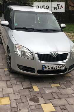 Хэтчбек Skoda Fabia 2009 в Яворове