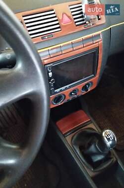 Седан Skoda Fabia 2006 в 