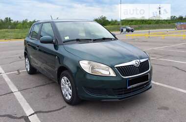 Хэтчбек Skoda Fabia 2013 в 