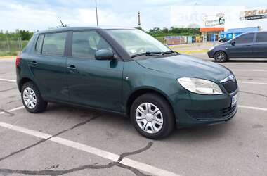 Хэтчбек Skoda Fabia 2013 в 