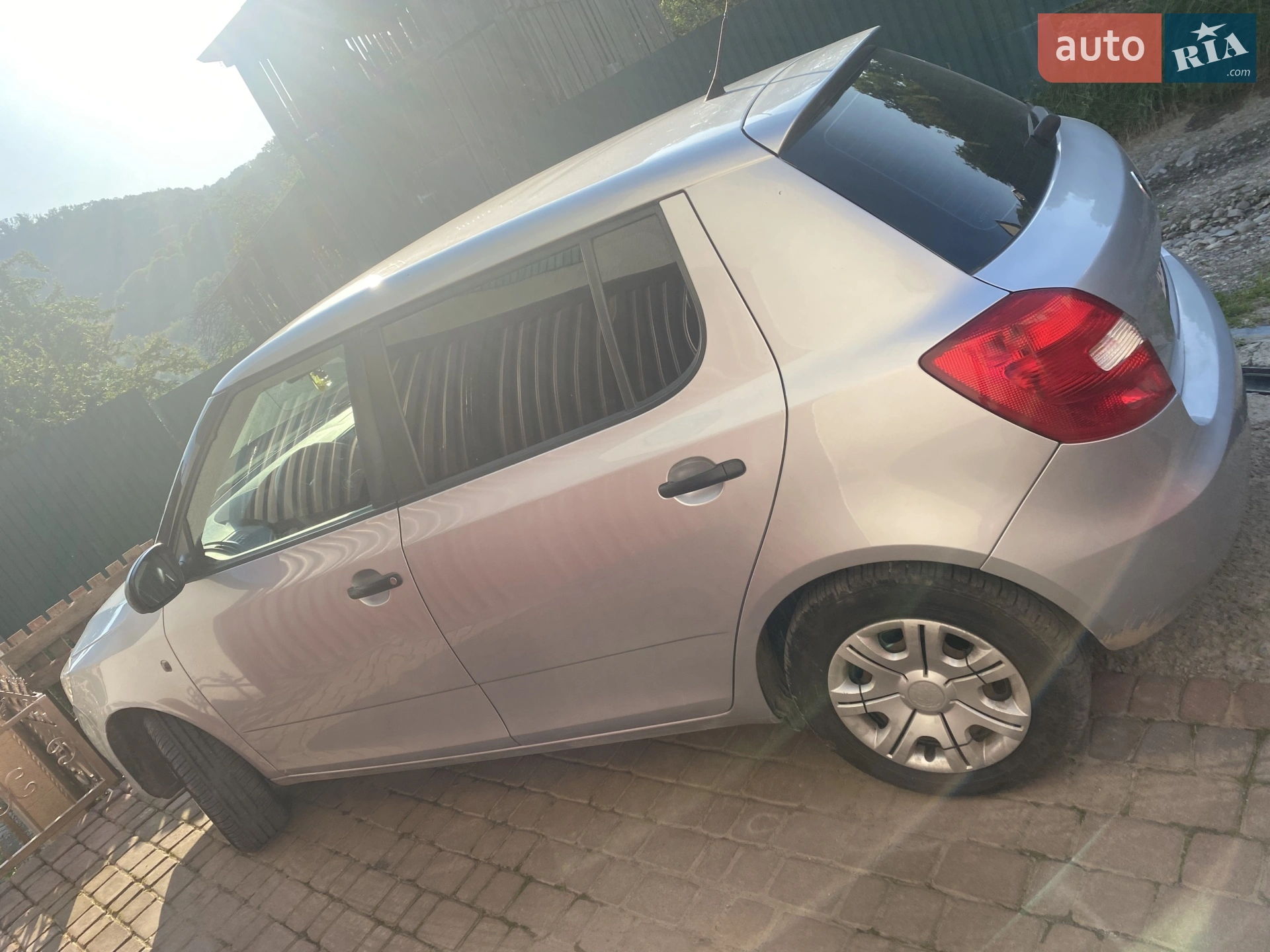 2010 Skoda Fabia - мініатюра 3