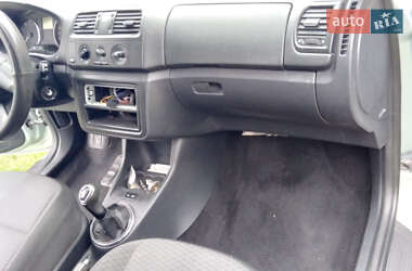 Хетчбек Skoda Fabia 2010 в Чернівцях