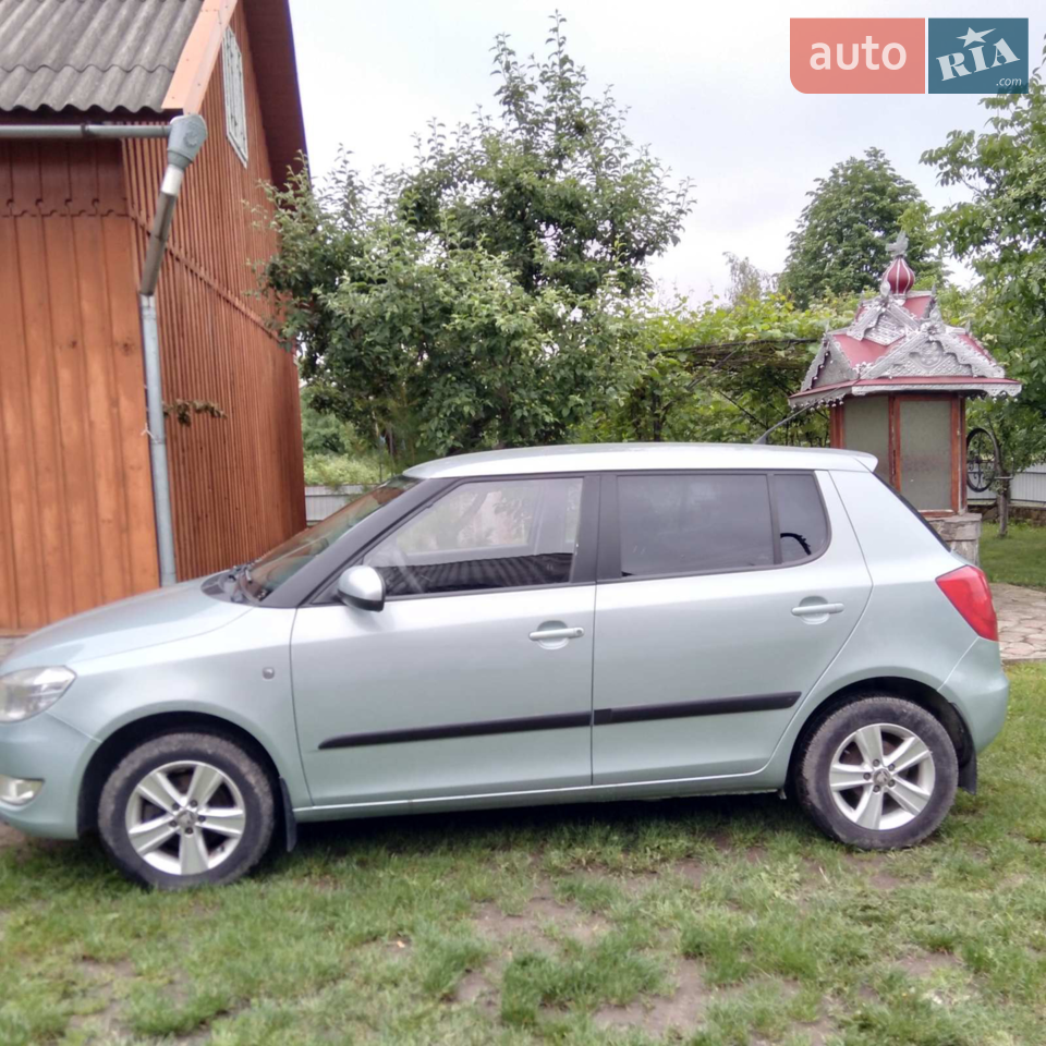 2010 Skoda Fabia - мініатюра 37