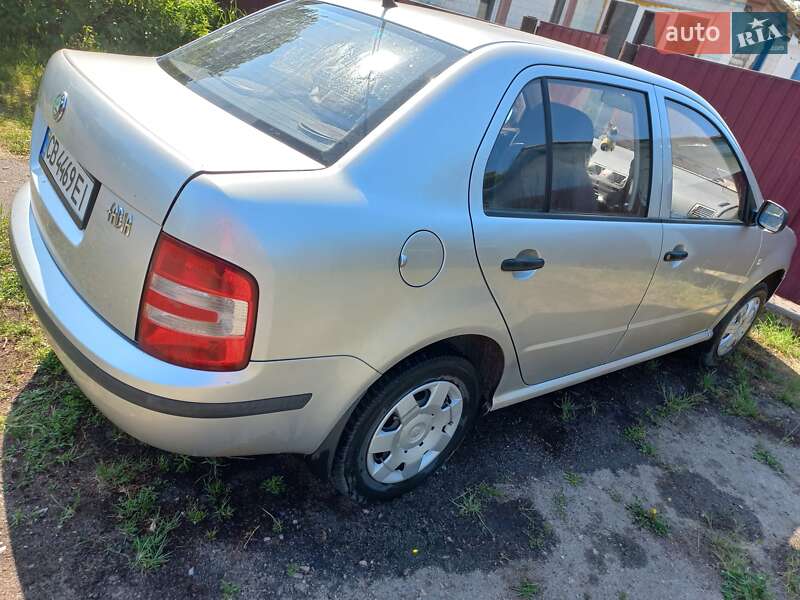 Седан Skoda Fabia 2005 в Киеве