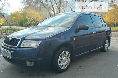 Седан Skoda Fabia 2002 в Днепре