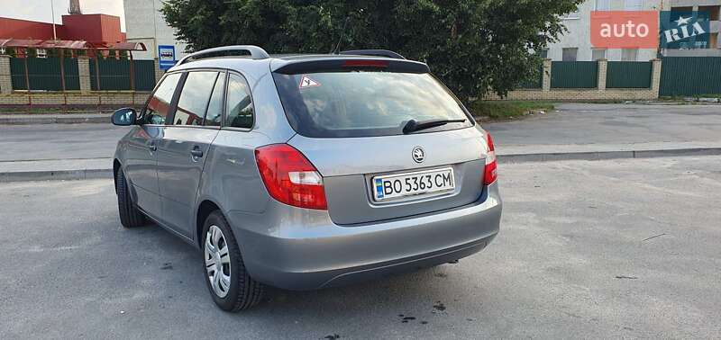 Універсал Skoda Fabia 2013 в Тернополі