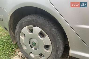 Седан Skoda Fabia 2003 в 