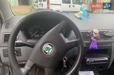 Седан Skoda Fabia 2003 в 