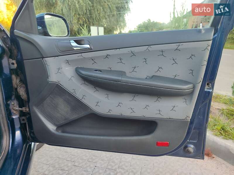 Универсал Skoda Fabia 2001 в Полтаве