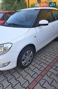 Хэтчбек Skoda Fabia 2014 в 