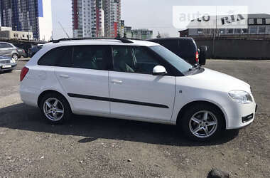 Универсал Skoda Fabia 2009 в 