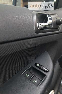 Хэтчбек Skoda Fabia 2004 в 