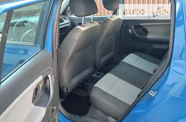 Хэтчбек Skoda Fabia 2010 в 