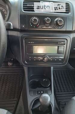 Хэтчбек Skoda Fabia 2010 в 
