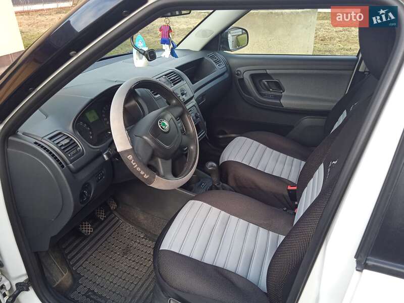 Хетчбек Skoda Fabia 2010 в Коломиї