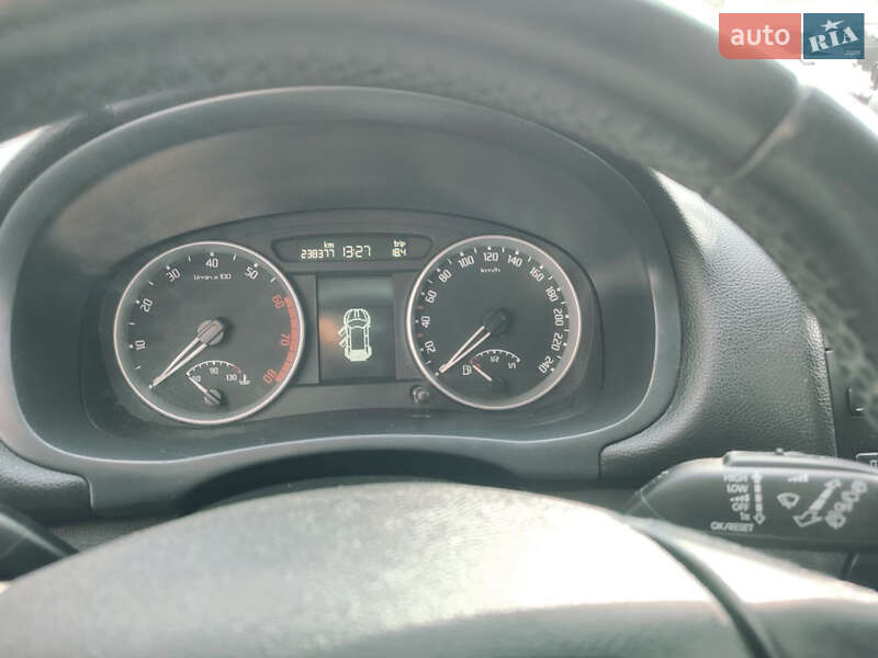 Хетчбек Skoda Fabia 2009 в Харкові