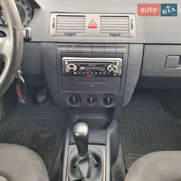 Універсал Skoda Fabia 2005 в Києві