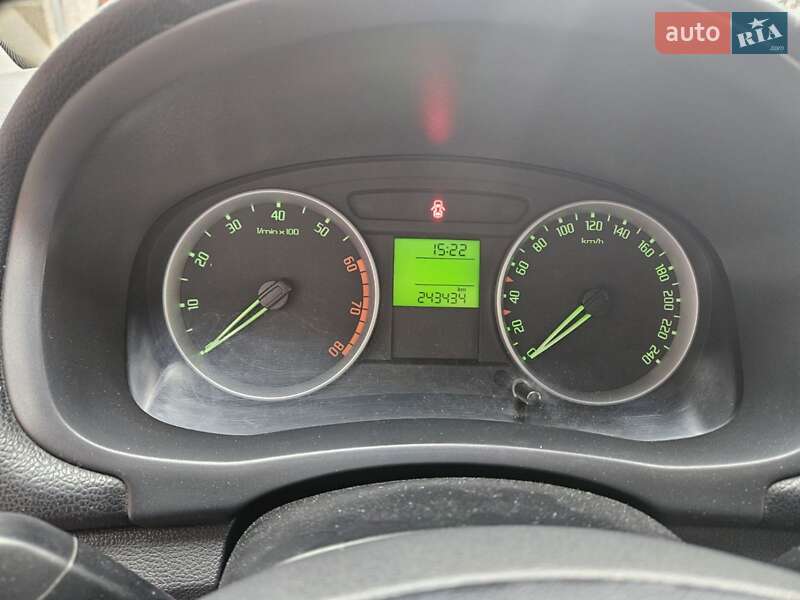Хетчбек Skoda Fabia 2008 в Тернополі