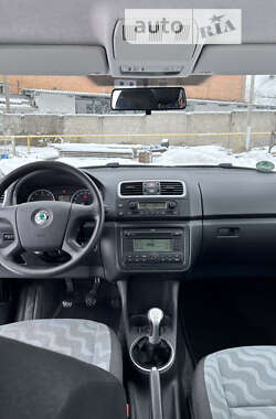 Универсал Skoda Fabia 2009 в Житомире