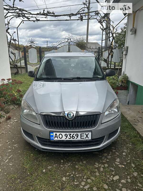 Хэтчбек Skoda Fabia 2011 в Тячеве