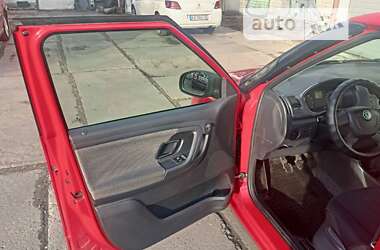 Хэтчбек Skoda Fabia 2012 в 