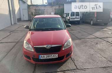 Хэтчбек Skoda Fabia 2012 в 