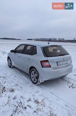 Хэтчбек Skoda Fabia 2015 в 