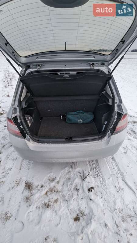 Хетчбек Skoda Fabia 2015 в Києві