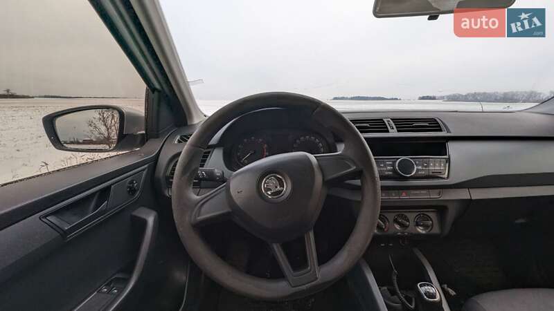 Хетчбек Skoda Fabia 2015 в Києві