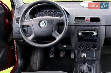 Седан Skoda Fabia 2006 в Киеве