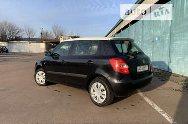 Хэтчбек Skoda Fabia 2011 в Киеве