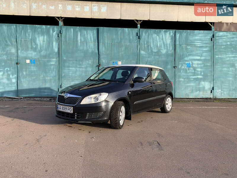 Хетчбек Skoda Fabia 2011 в Києві