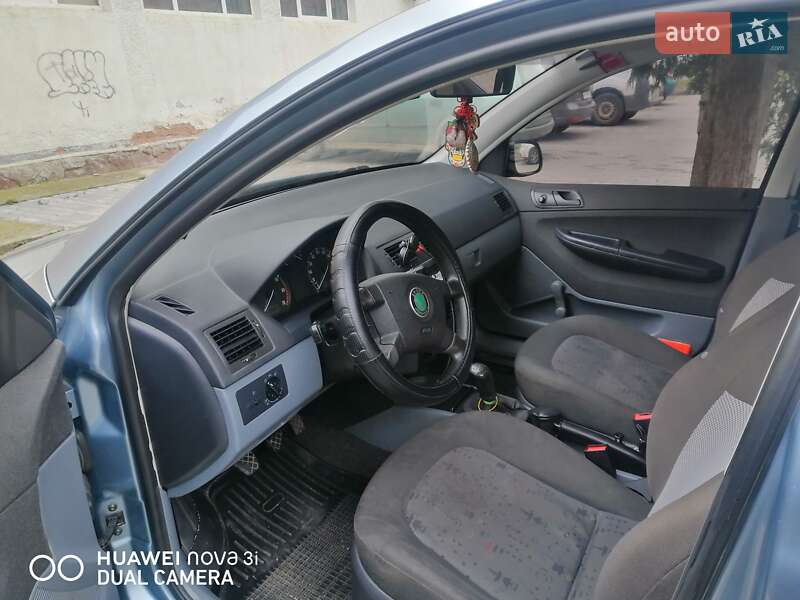 Хетчбек Skoda Fabia 2003 в Івано-Франківську